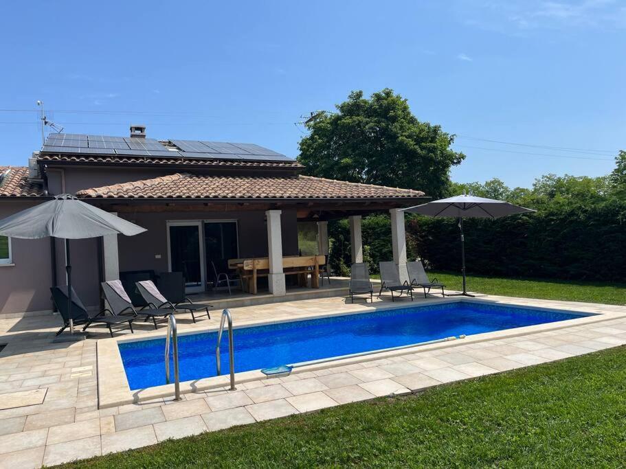 Modern House With Private Pool Villa Žminj Exteriör bild