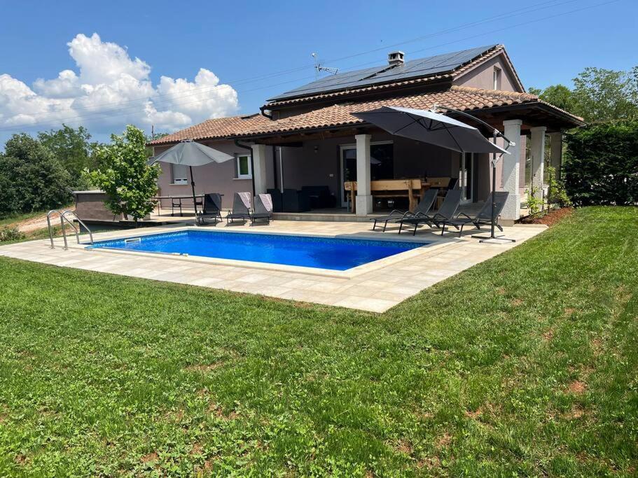 Modern House With Private Pool Villa Žminj Exteriör bild