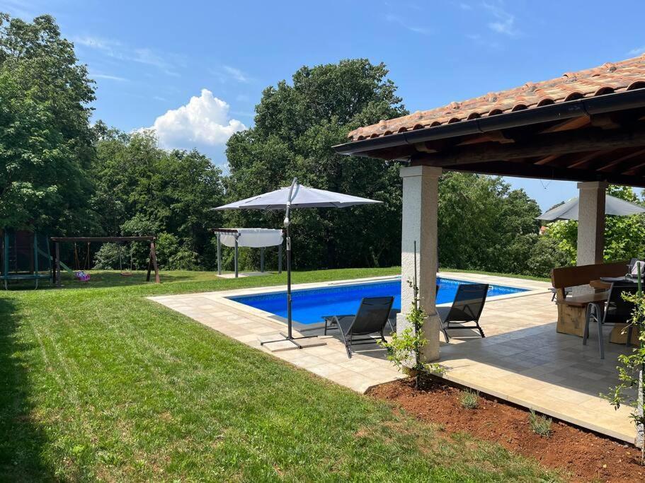 Modern House With Private Pool Villa Žminj Exteriör bild